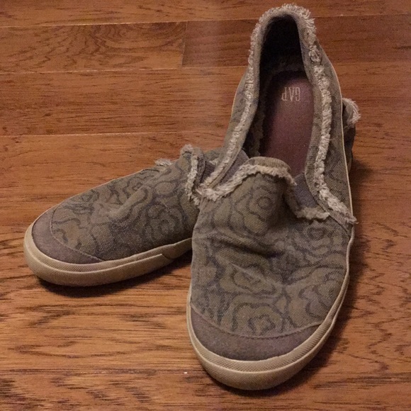 GAP Shoes - Gap canvas abstract floral flats